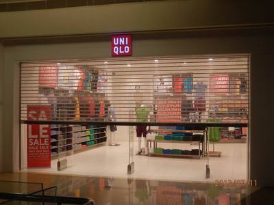 新億達人氣產品 水晶卷簾門——現代商業空間的智能守護者